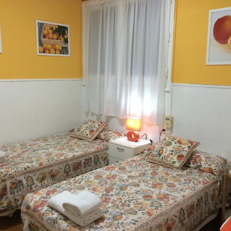 برشلونة Hostal Valls الغرفة الصورة