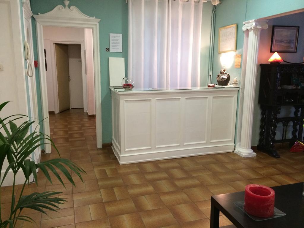 برشلونة Hostal Valls المظهر الخارجي الصورة