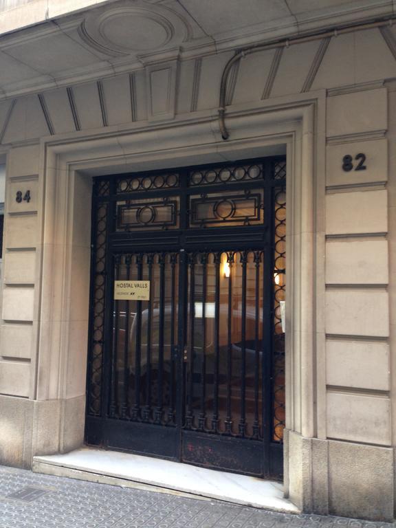 برشلونة Hostal Valls المظهر الخارجي الصورة
