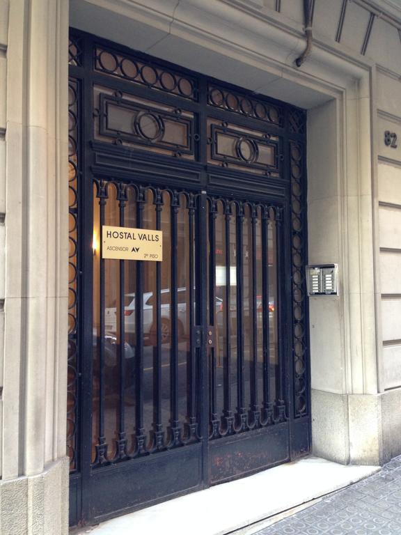 برشلونة Hostal Valls المظهر الخارجي الصورة