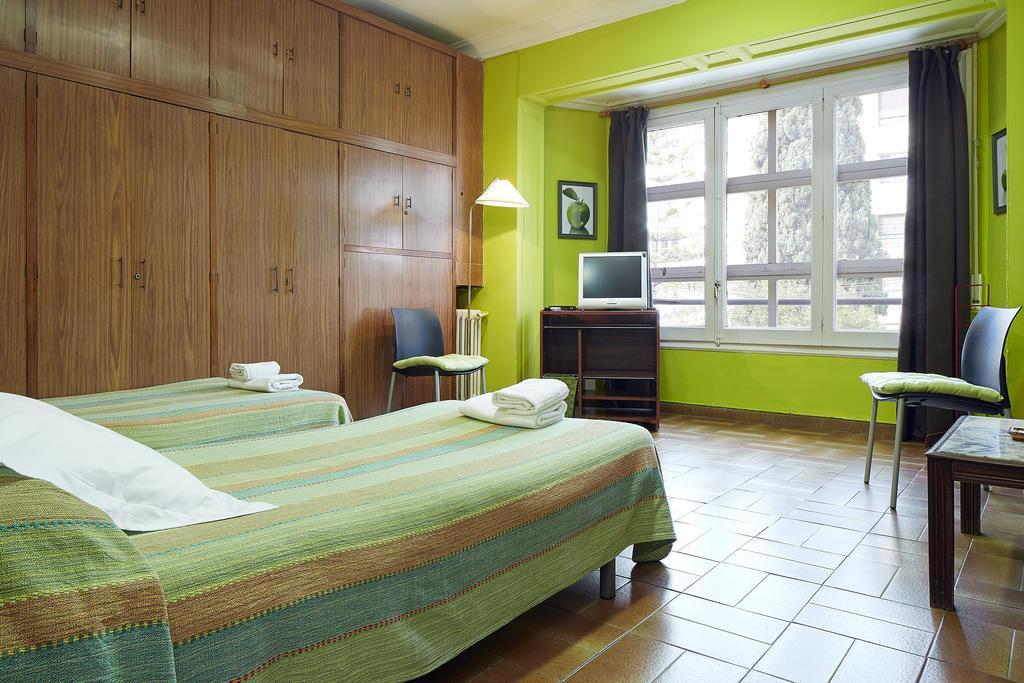 برشلونة Hostal Valls المظهر الخارجي الصورة