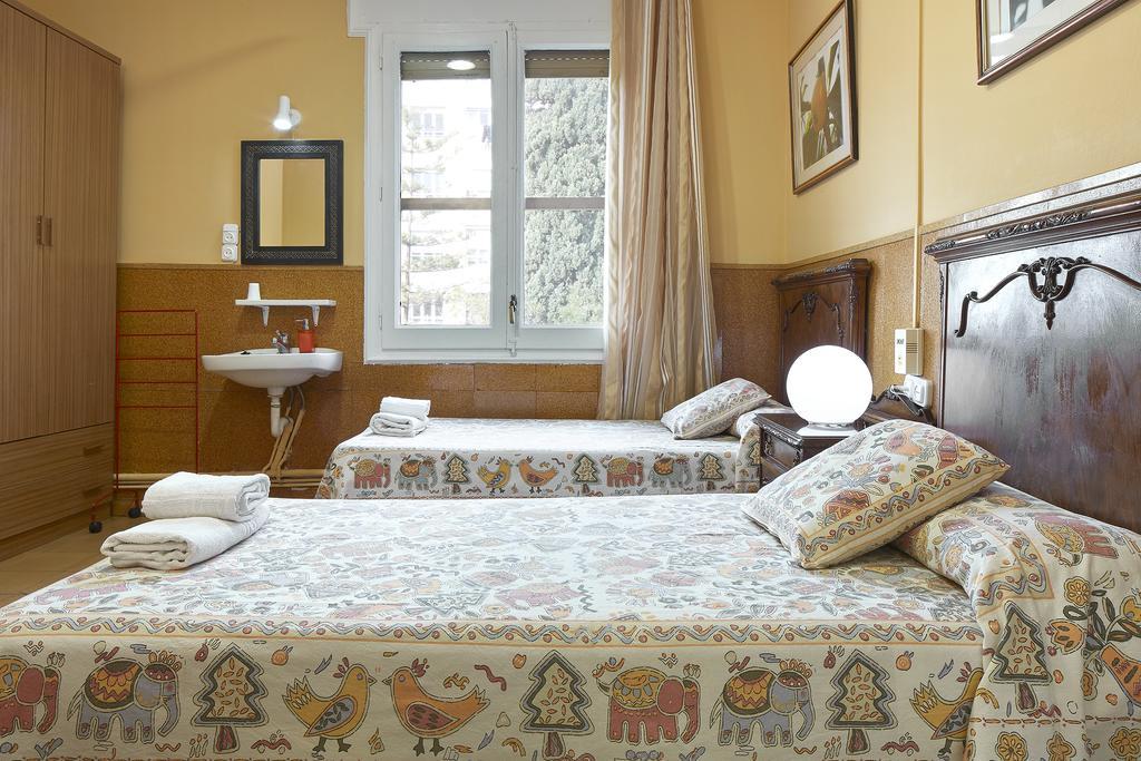 برشلونة Hostal Valls المظهر الخارجي الصورة