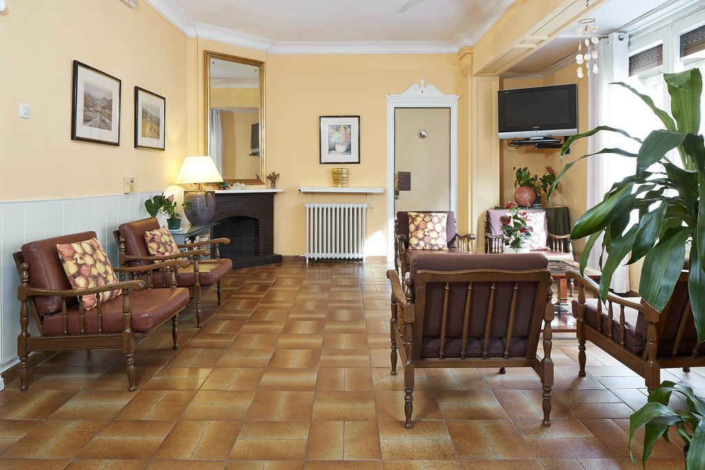 برشلونة Hostal Valls المظهر الخارجي الصورة
