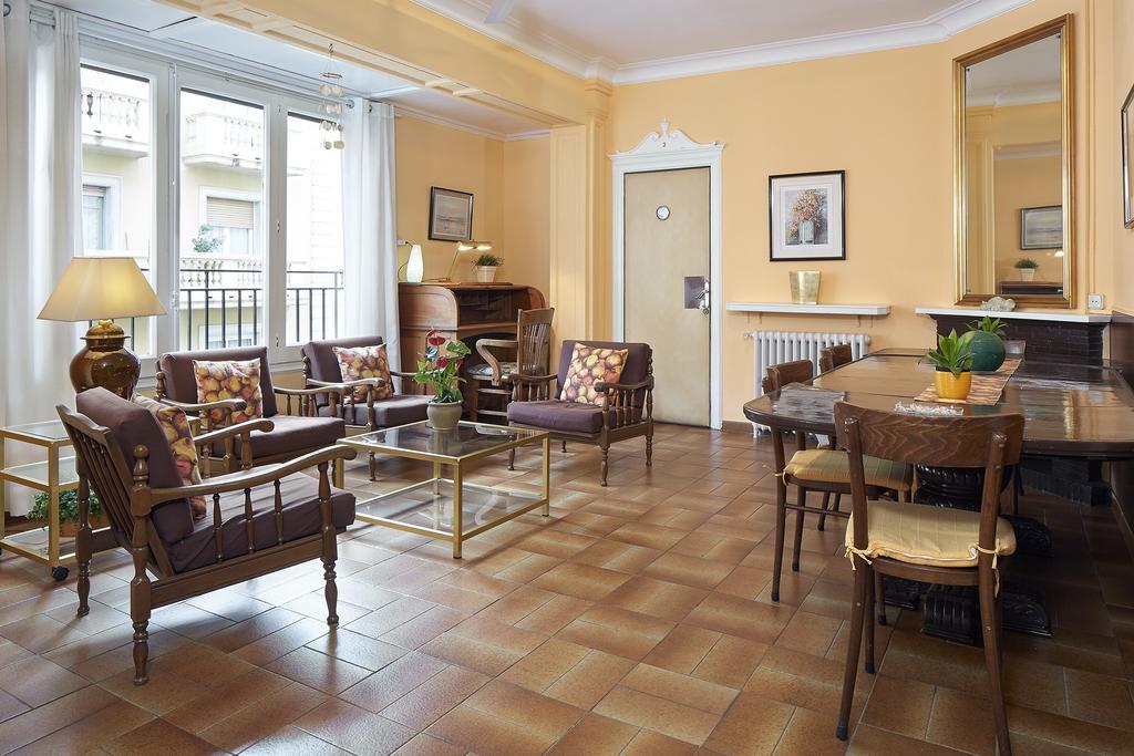 برشلونة Hostal Valls المظهر الخارجي الصورة