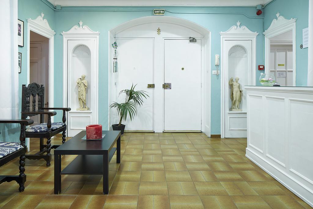 برشلونة Hostal Valls المظهر الخارجي الصورة