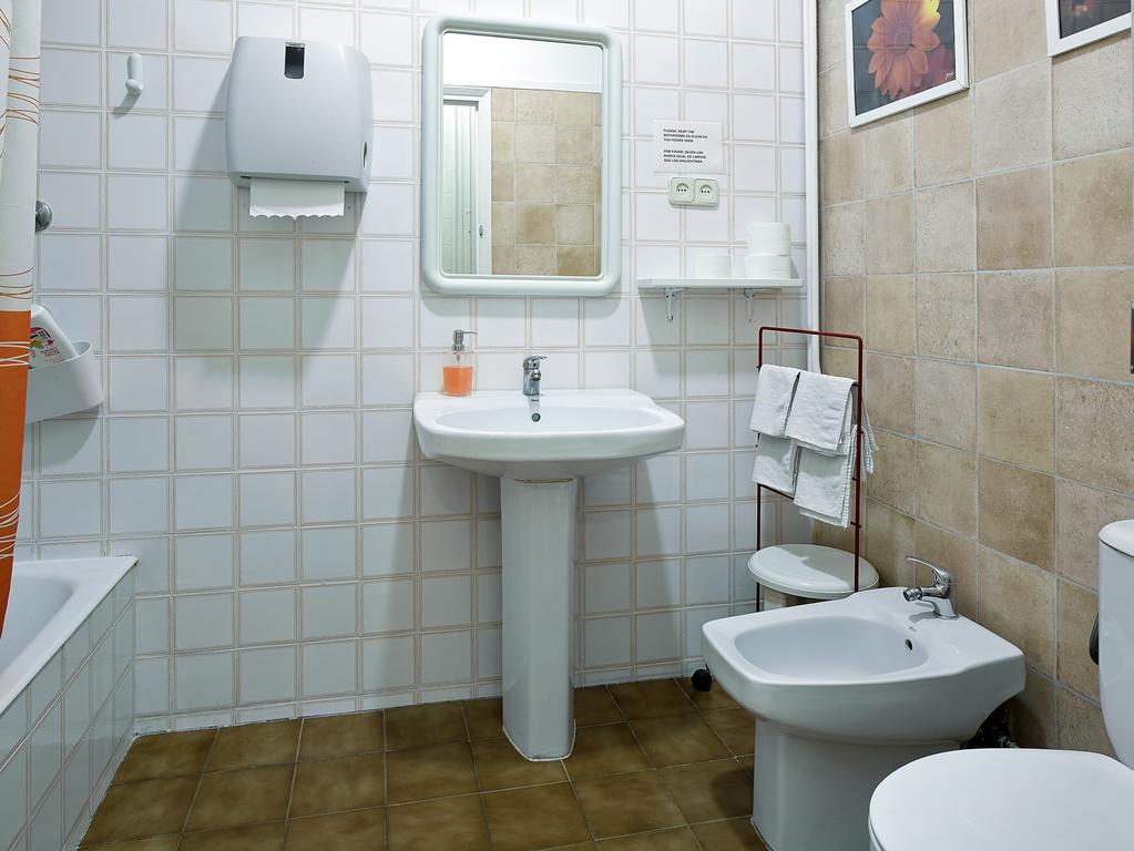 برشلونة Hostal Valls المظهر الخارجي الصورة