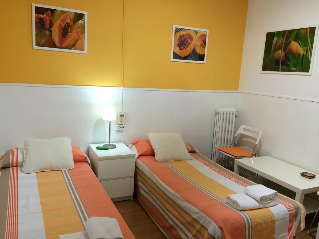 برشلونة Hostal Valls المظهر الخارجي الصورة
