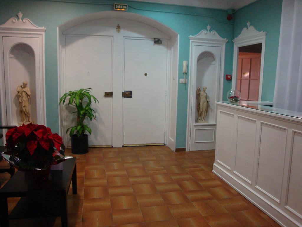 برشلونة Hostal Valls المظهر الخارجي الصورة