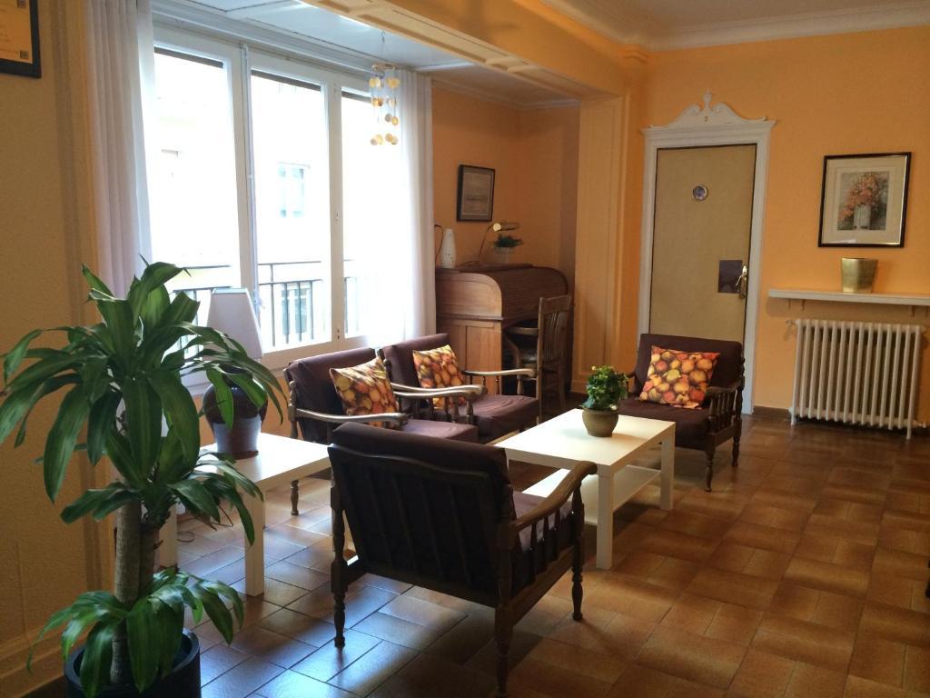 برشلونة Hostal Valls المظهر الخارجي الصورة