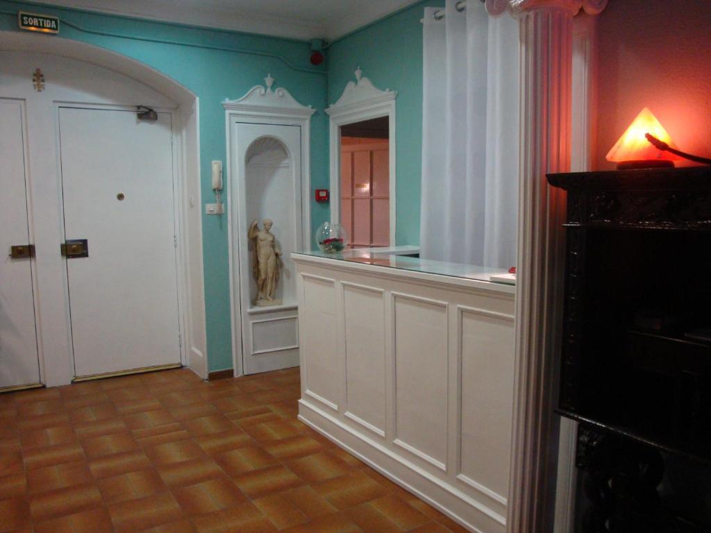 برشلونة Hostal Valls المظهر الخارجي الصورة