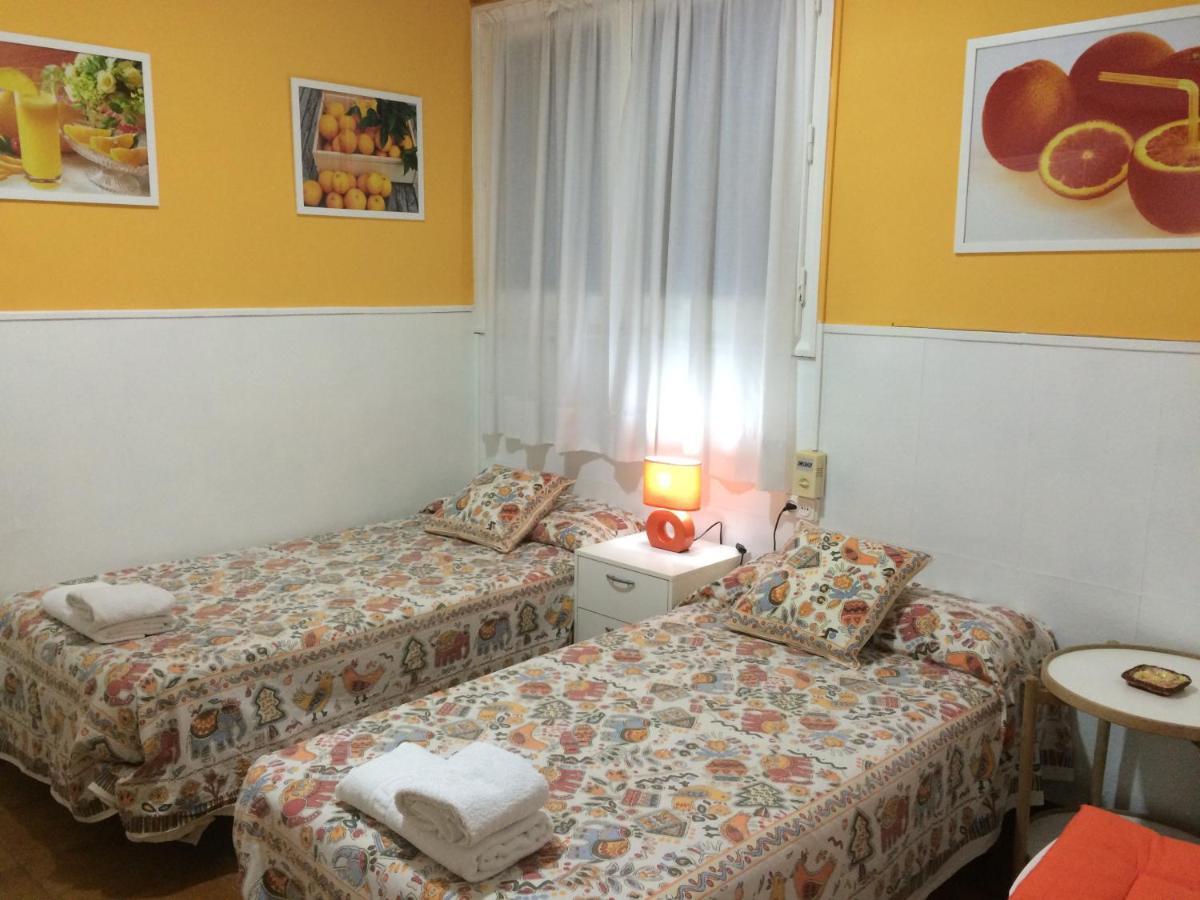 برشلونة Hostal Valls الغرفة الصورة